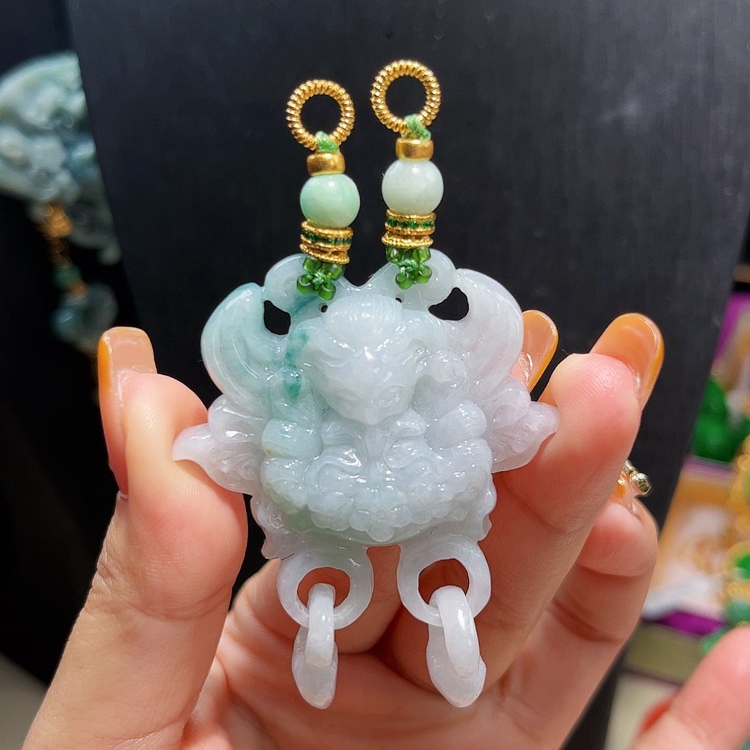 【闪购商品】翡翠吊坠(赠链)未镶嵌九尾