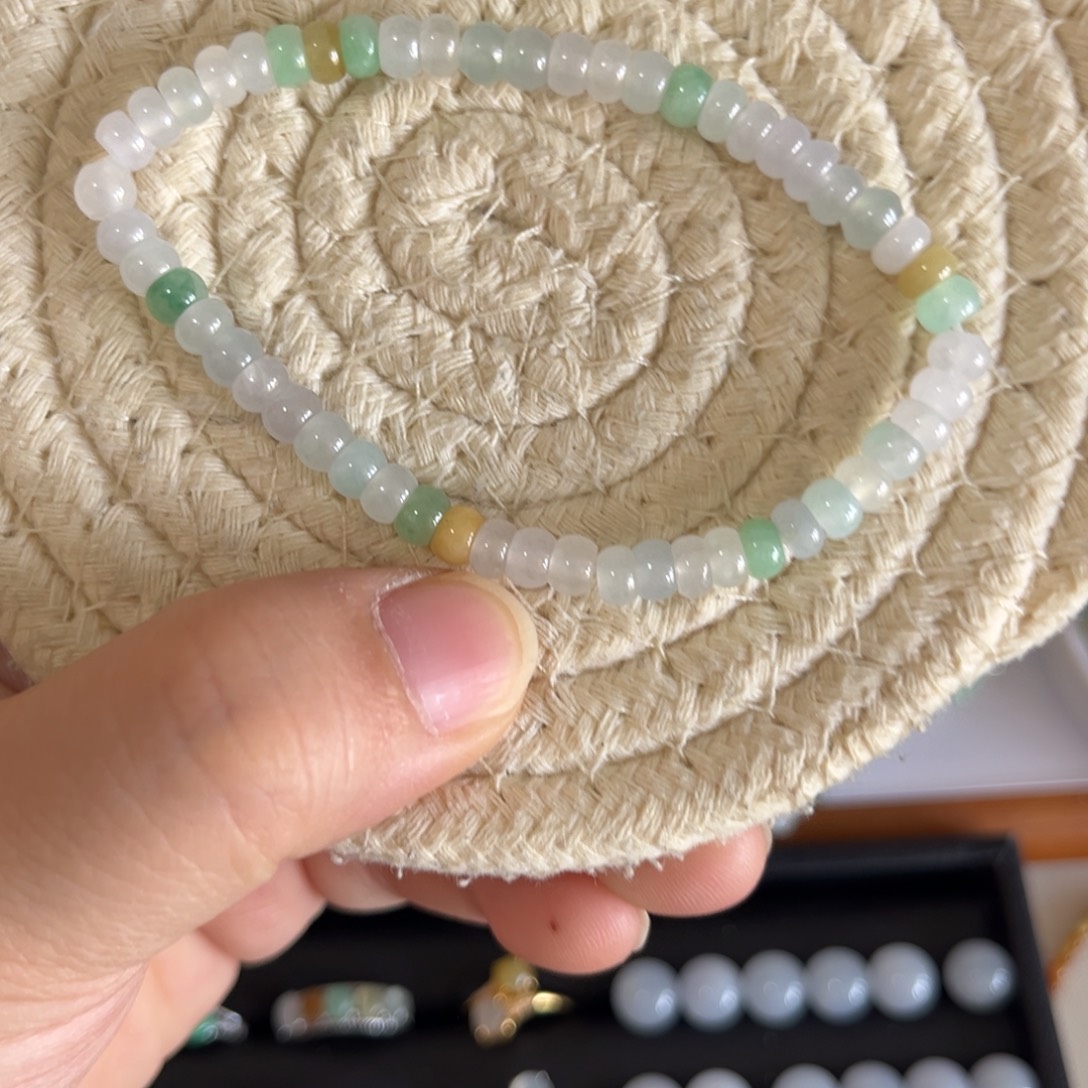 翡翠未镶嵌手链5.2