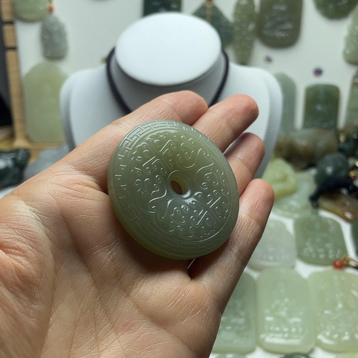 【闪购商品】和田玉未镶嵌颈饰W*F