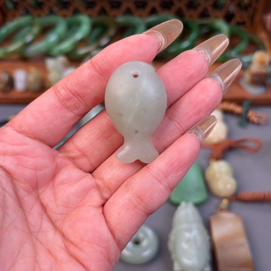 和田玉（糖玉）未镶嵌颈饰