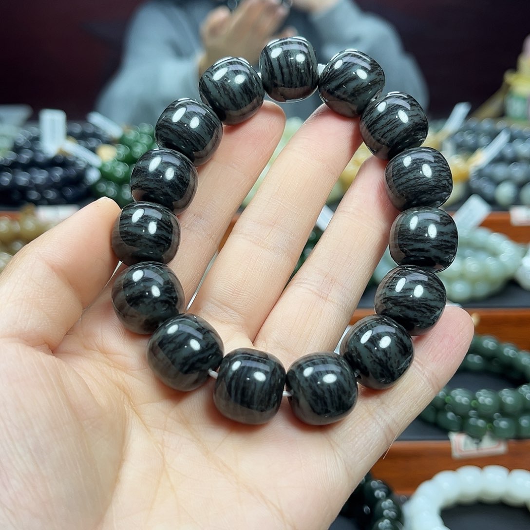 和田玉未镶嵌手链