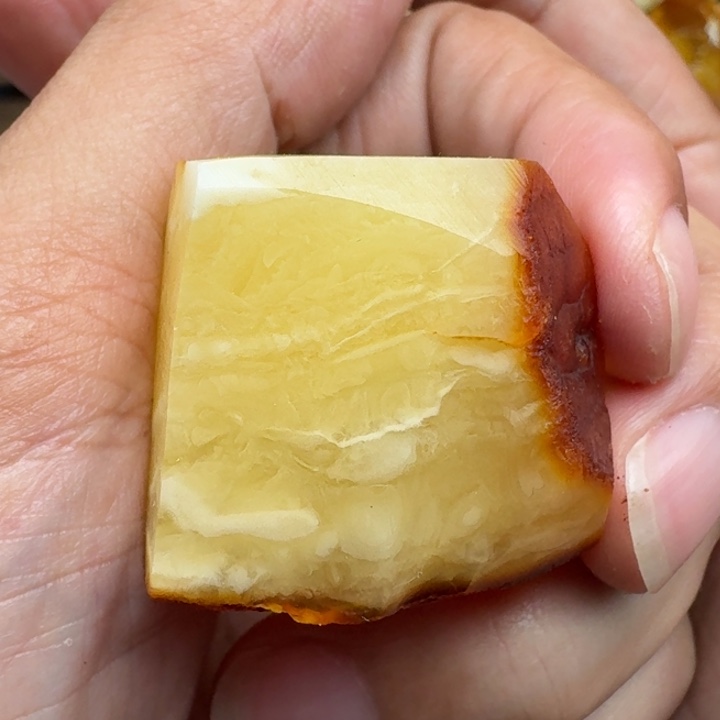 定制琥珀未镶嵌未镶嵌定制琥珀