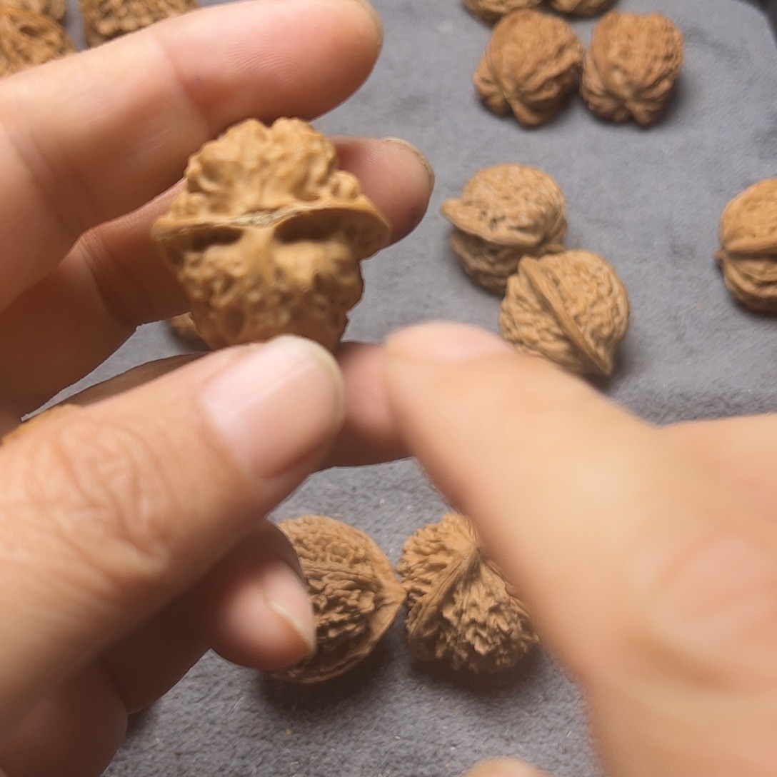 文玩核桃手串毛*野生