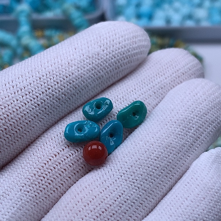 南红玛瑙未镶嵌珠宝奇石