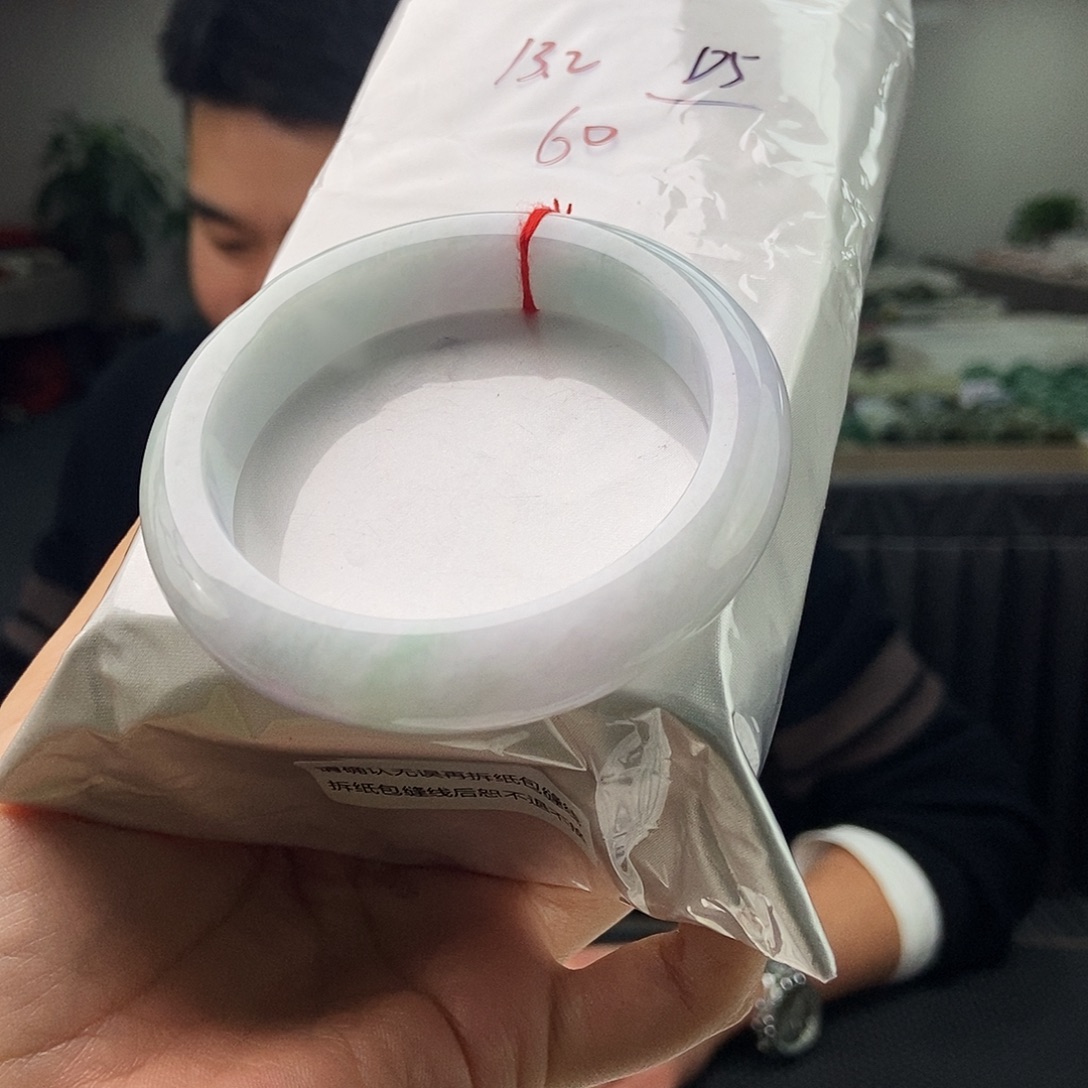 翡翠未镶嵌手镯拍一发一