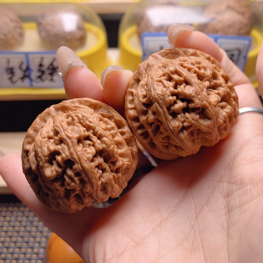 文玩核桃把件大粗筋