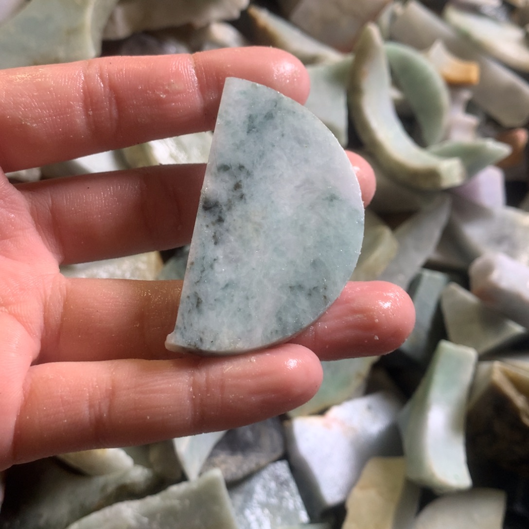 翡翠颈饰未镶嵌缅甸翡翠