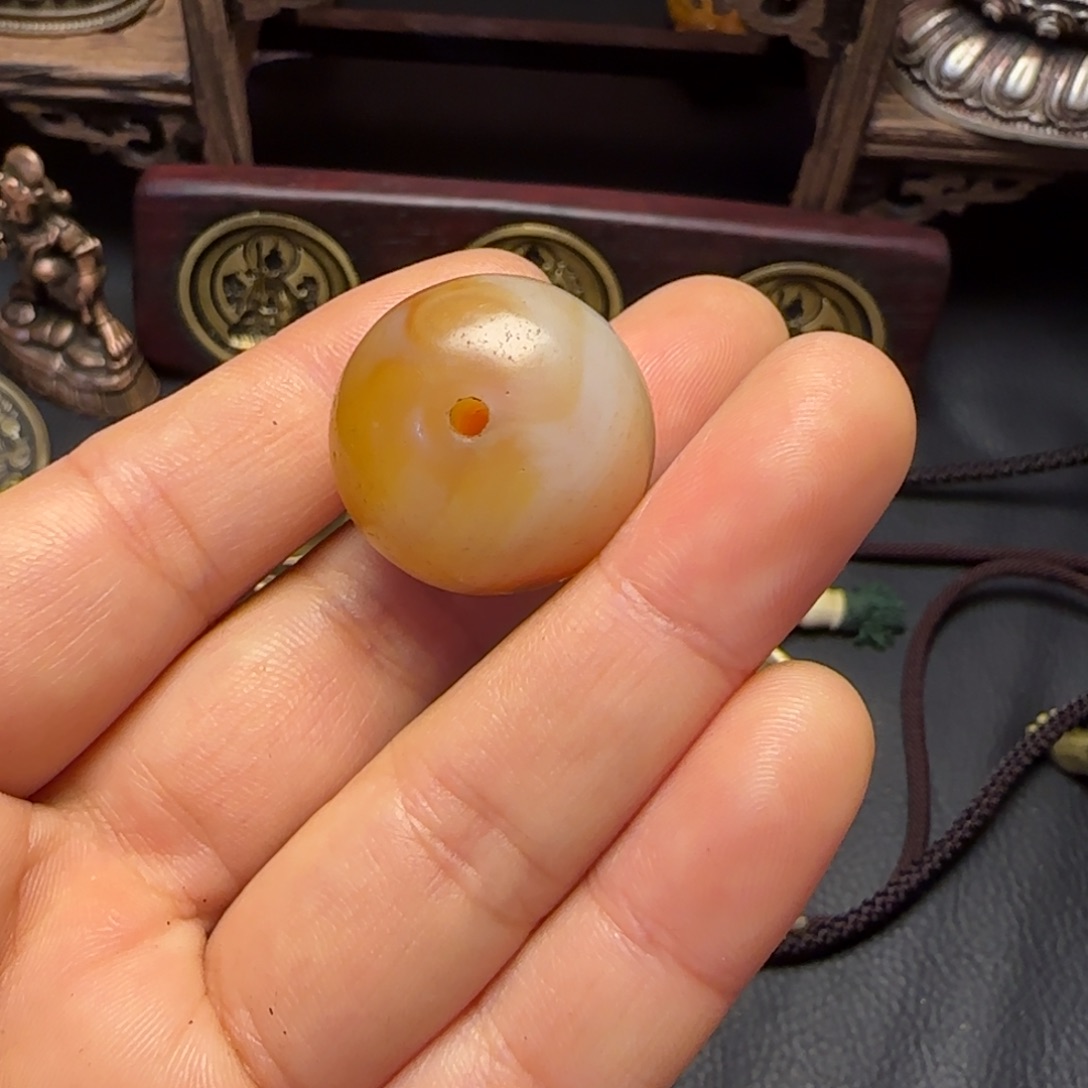 巴***爷泥塑藏传牌子……藏传牌子