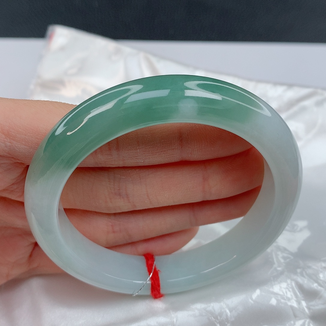 翡翠手镯未镶嵌56.6正圈