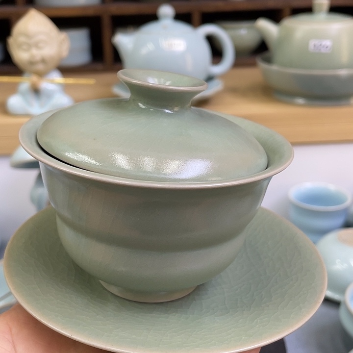 陶瓷杯子瑕疵处理手工支钉