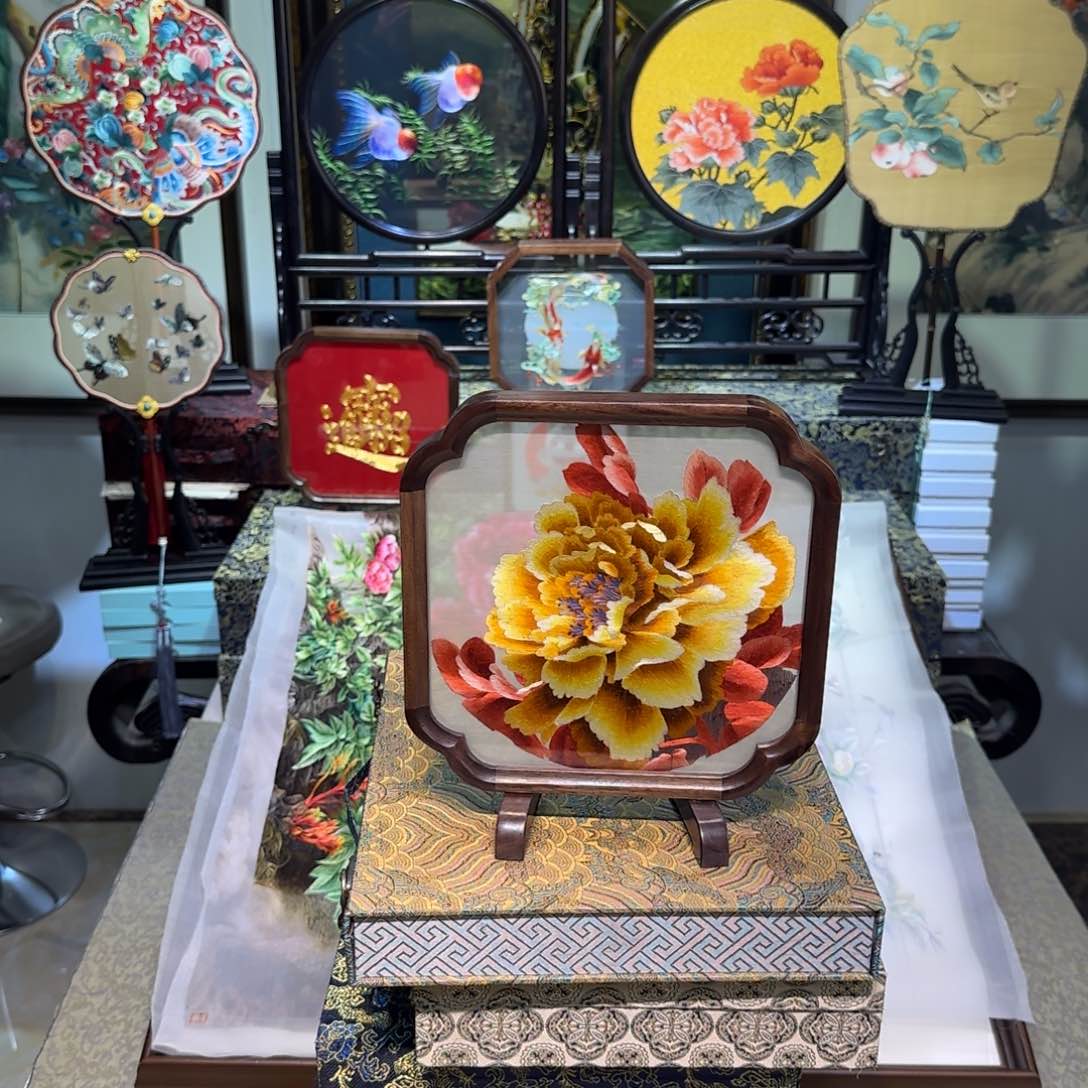 刺绣刺绣工艺精湛