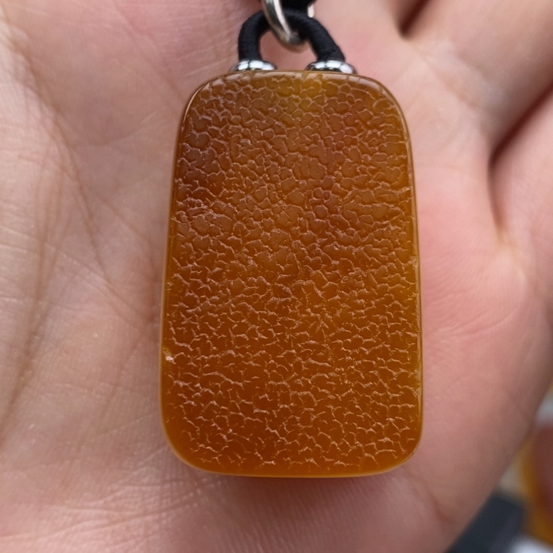 琥珀吊坠(赠链)未镶嵌