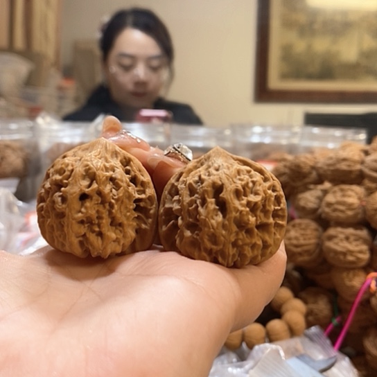 文玩核桃吊坠37鸡心有修