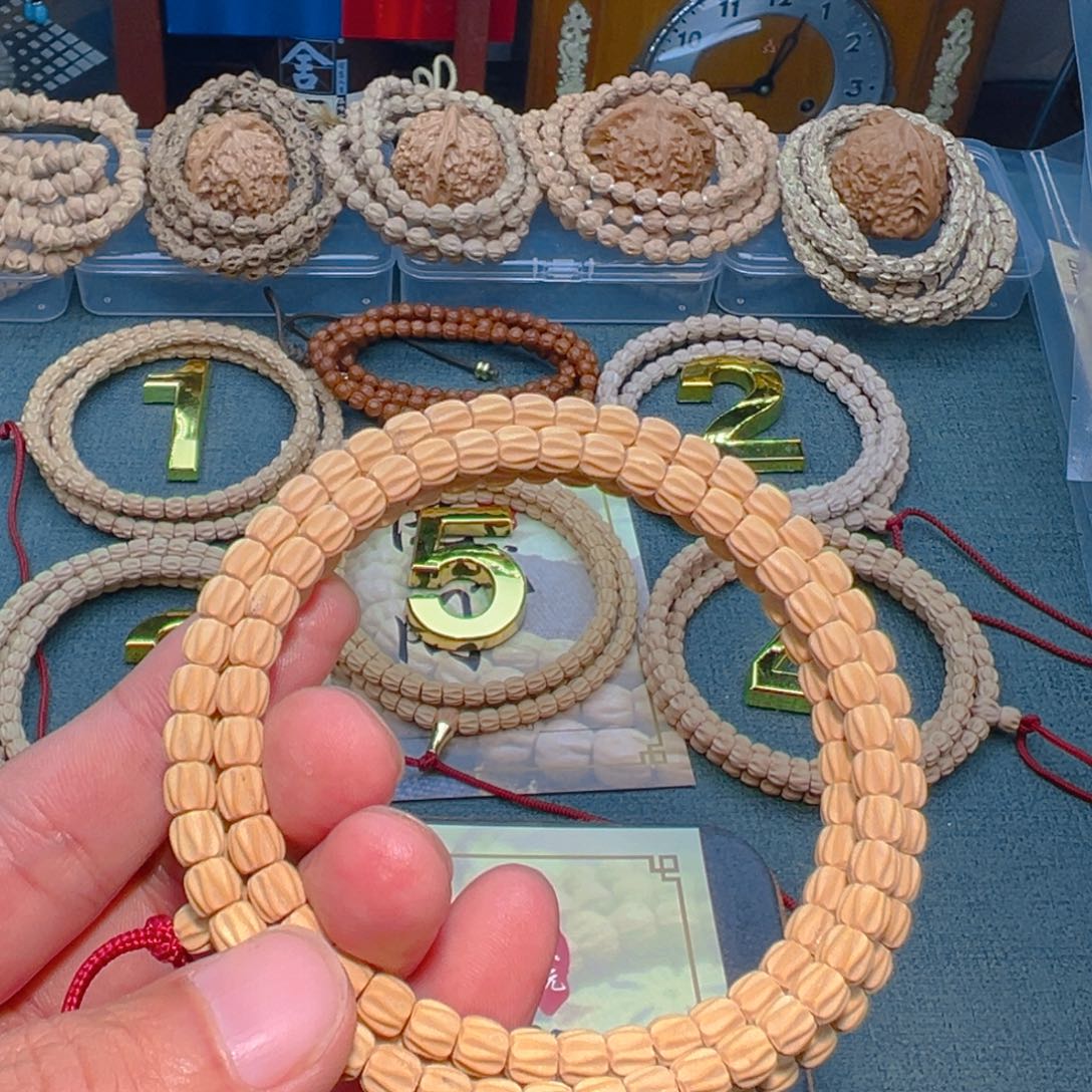 屮***茻柏香籽/百香籽吊坠