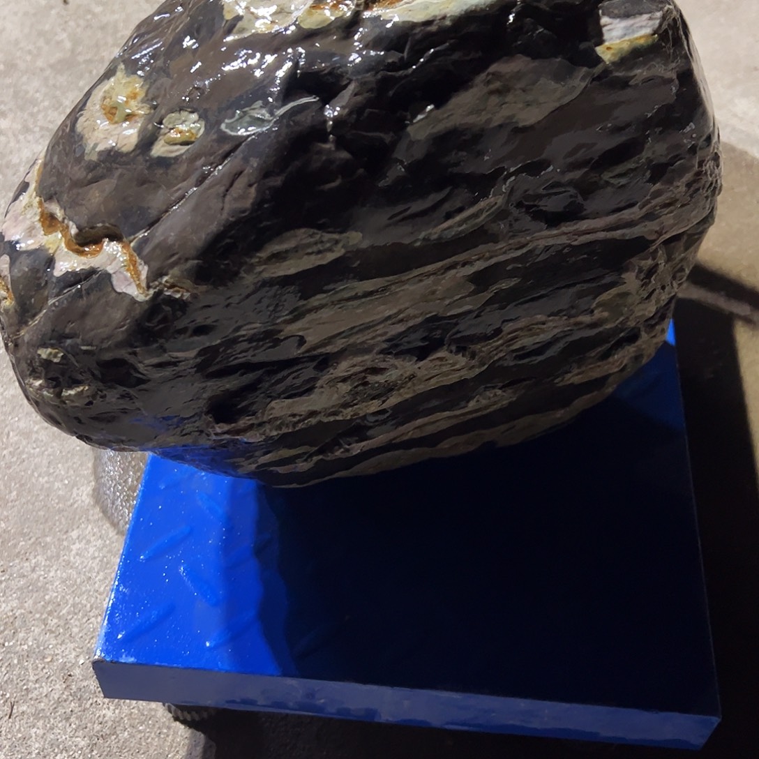 开***场茶空间天然原石梅花玉