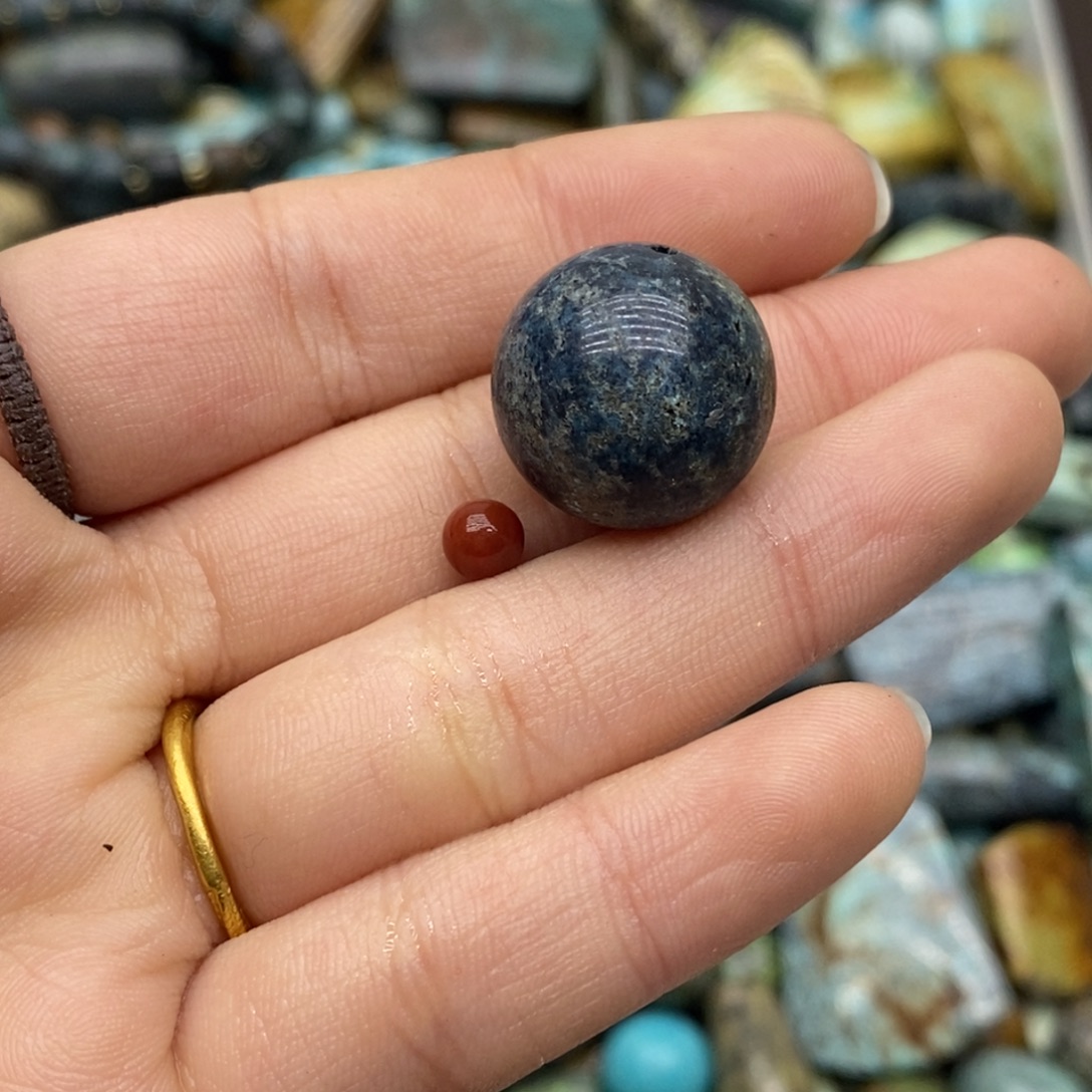 南红玛瑙未镶嵌珠宝奇石