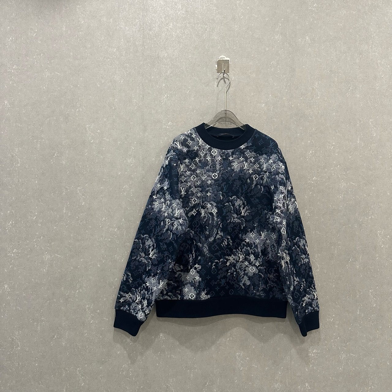 99新 LouisVuitton/路易威登 圆领套头长袖卫衣s码003544