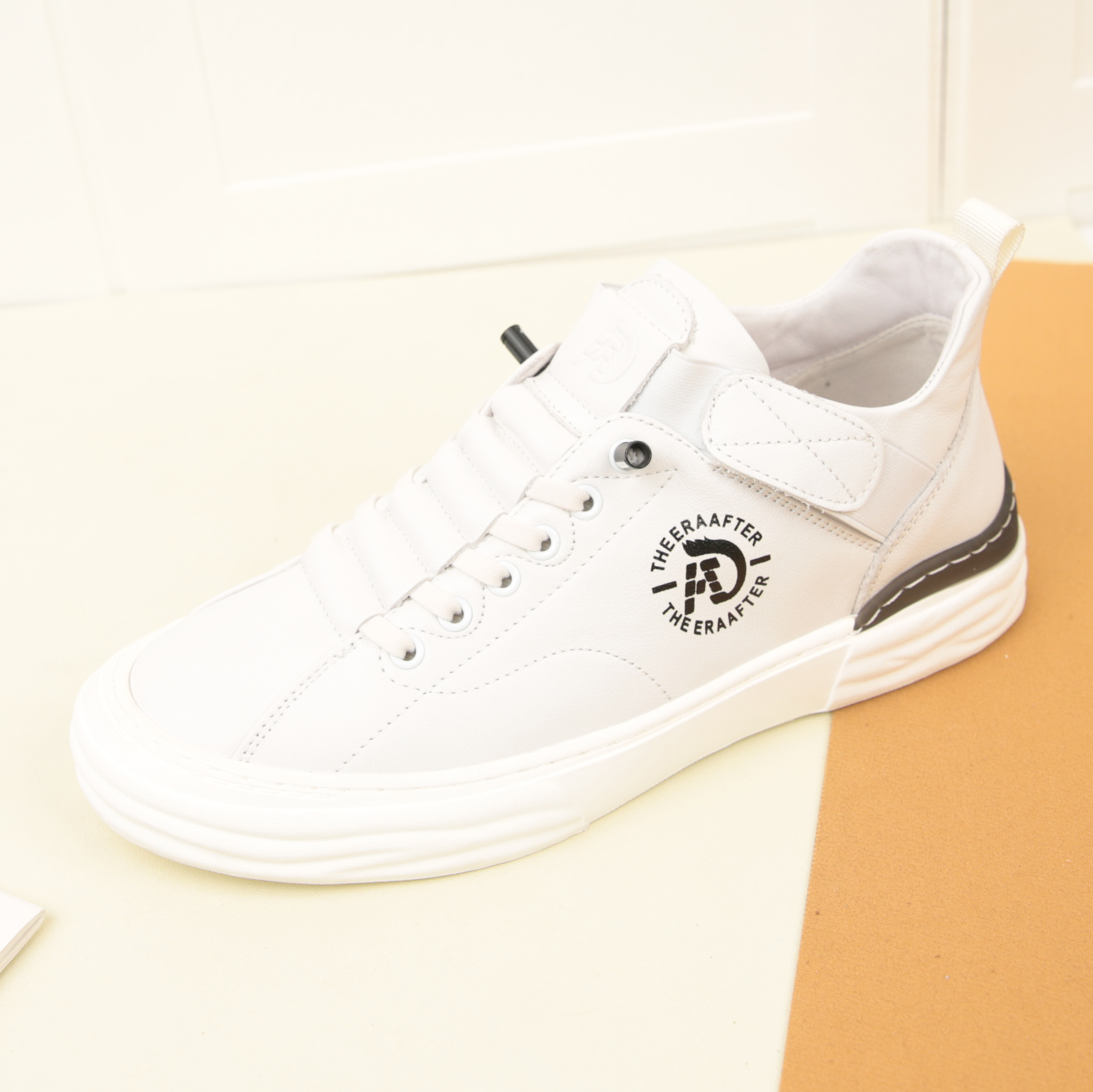 3049秋冬新款小白鞋男款潮流百搭休闲潮鞋高级感男士平板鞋