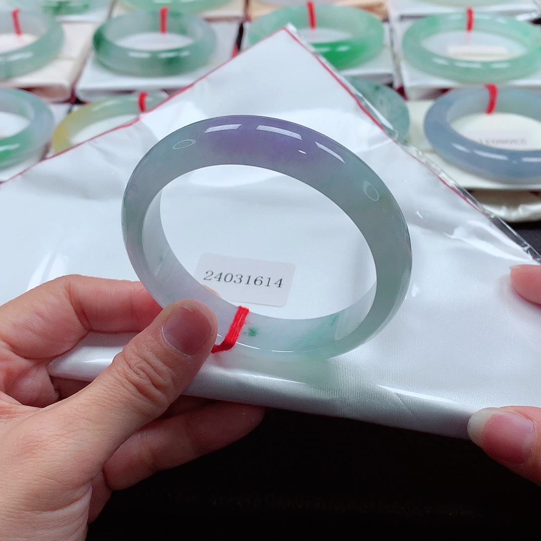 翡翠手镯未镶嵌天然A货翡翠手镯