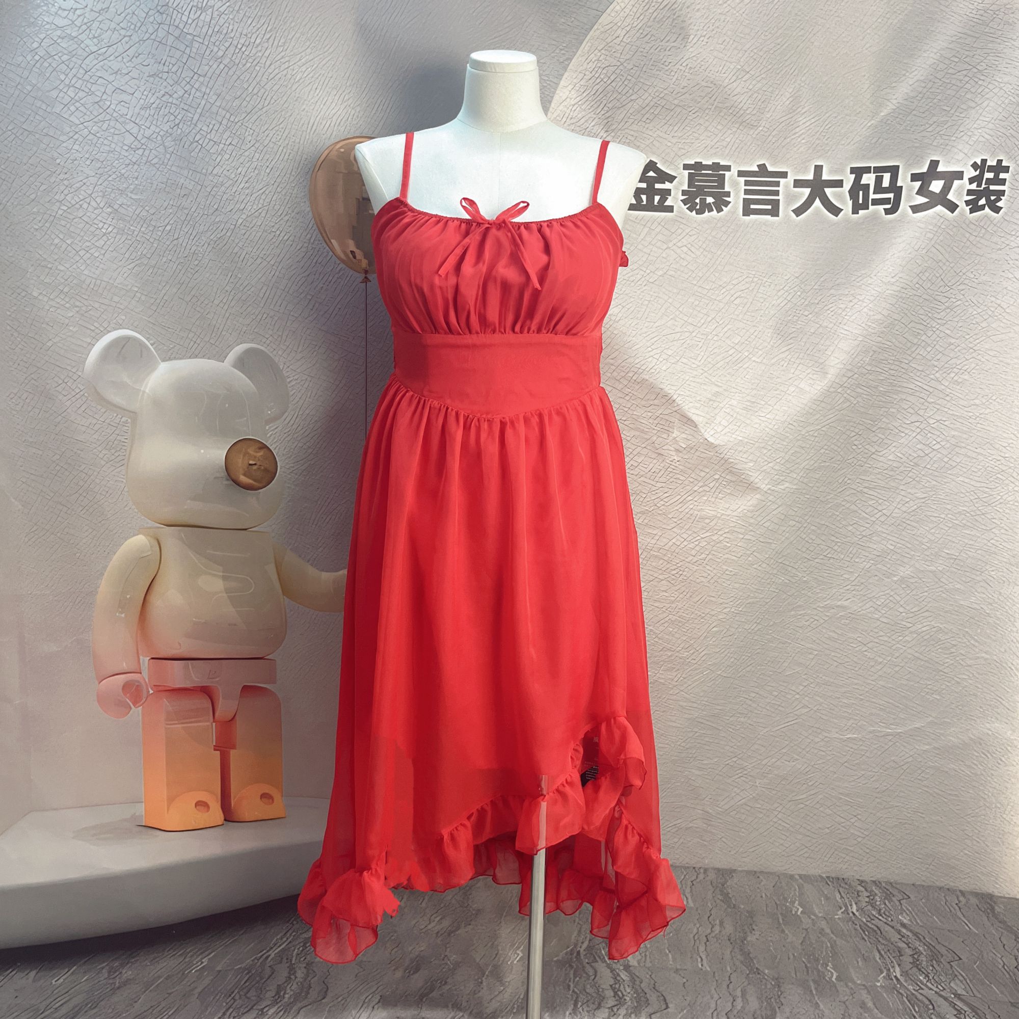 1809法式红色高腰吊带裙连衣裙