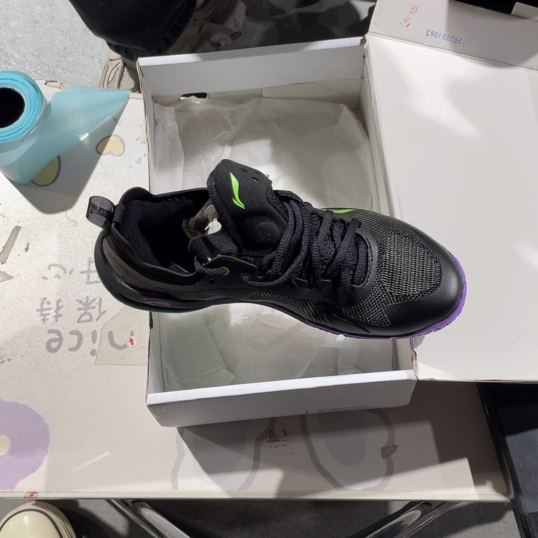 22号李宁羽毛球鞋37码225