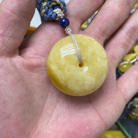 蜜蜡裸石未镶嵌吊坠