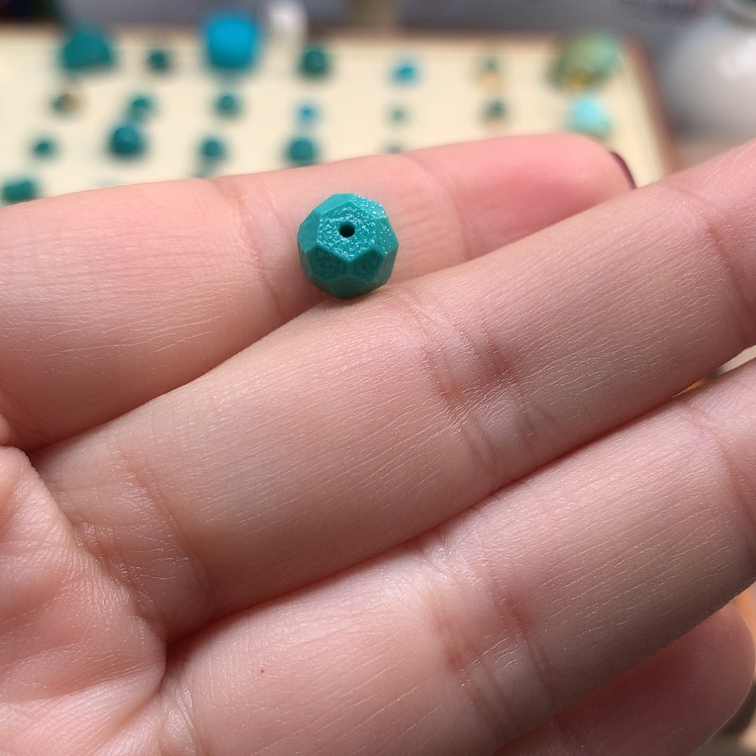 绿松石配饰未镶嵌