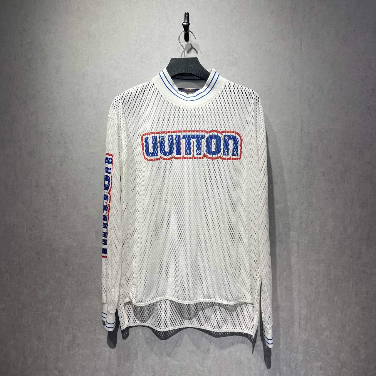 99新 LV 路易威登 白色镂空长袖/XL码