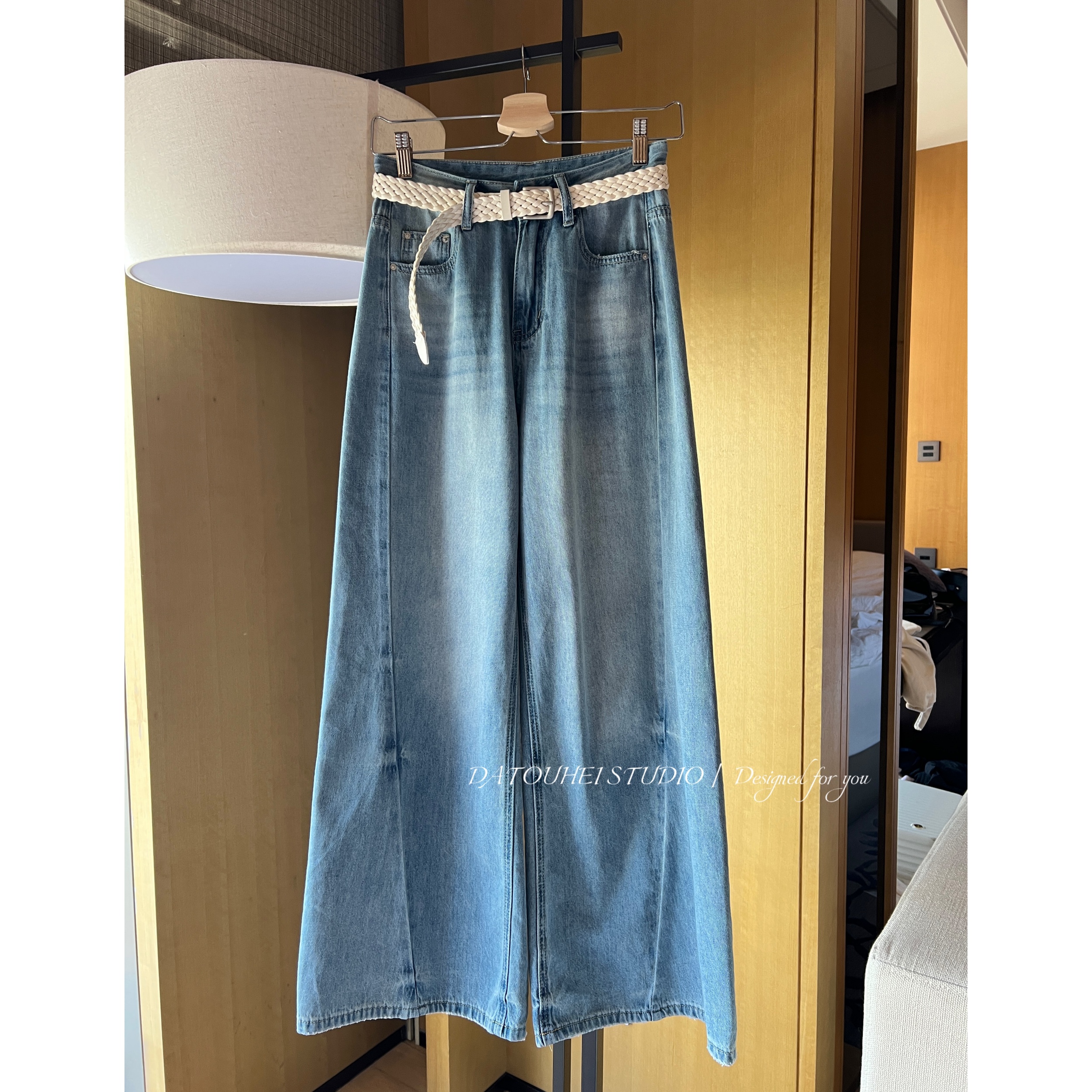 大头黑STUDIO【与时春秋】2025女夏时尚百搭阔腿牛仔裤D225X06578