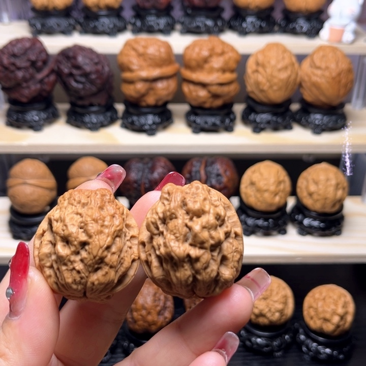 文玩核桃吊坠7w九龙疙瘩包36尺