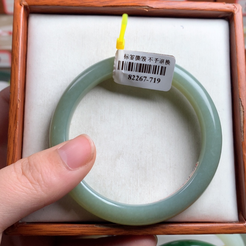 【闪购商品】和田玉手镯未镶嵌