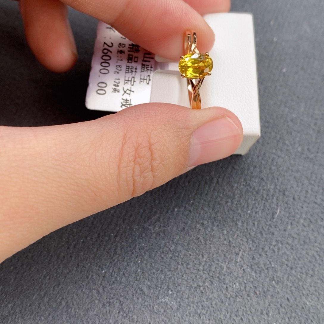 蓝宝石戒指18K金镶嵌多*