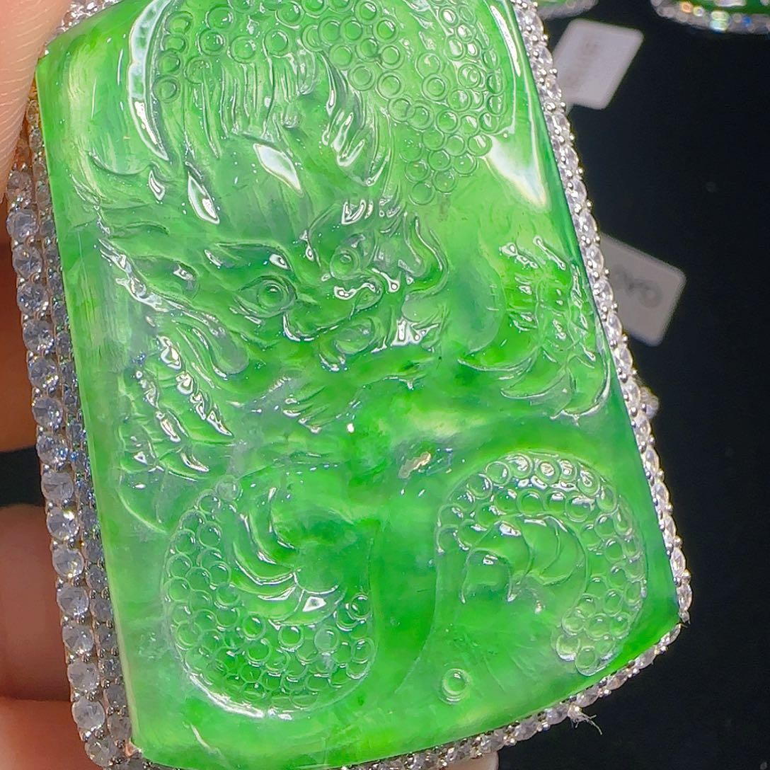 翡翠吊坠(赠链)银S925镶嵌