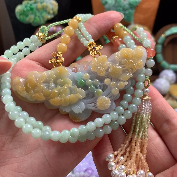 翡翠未镶嵌颈饰吊坠