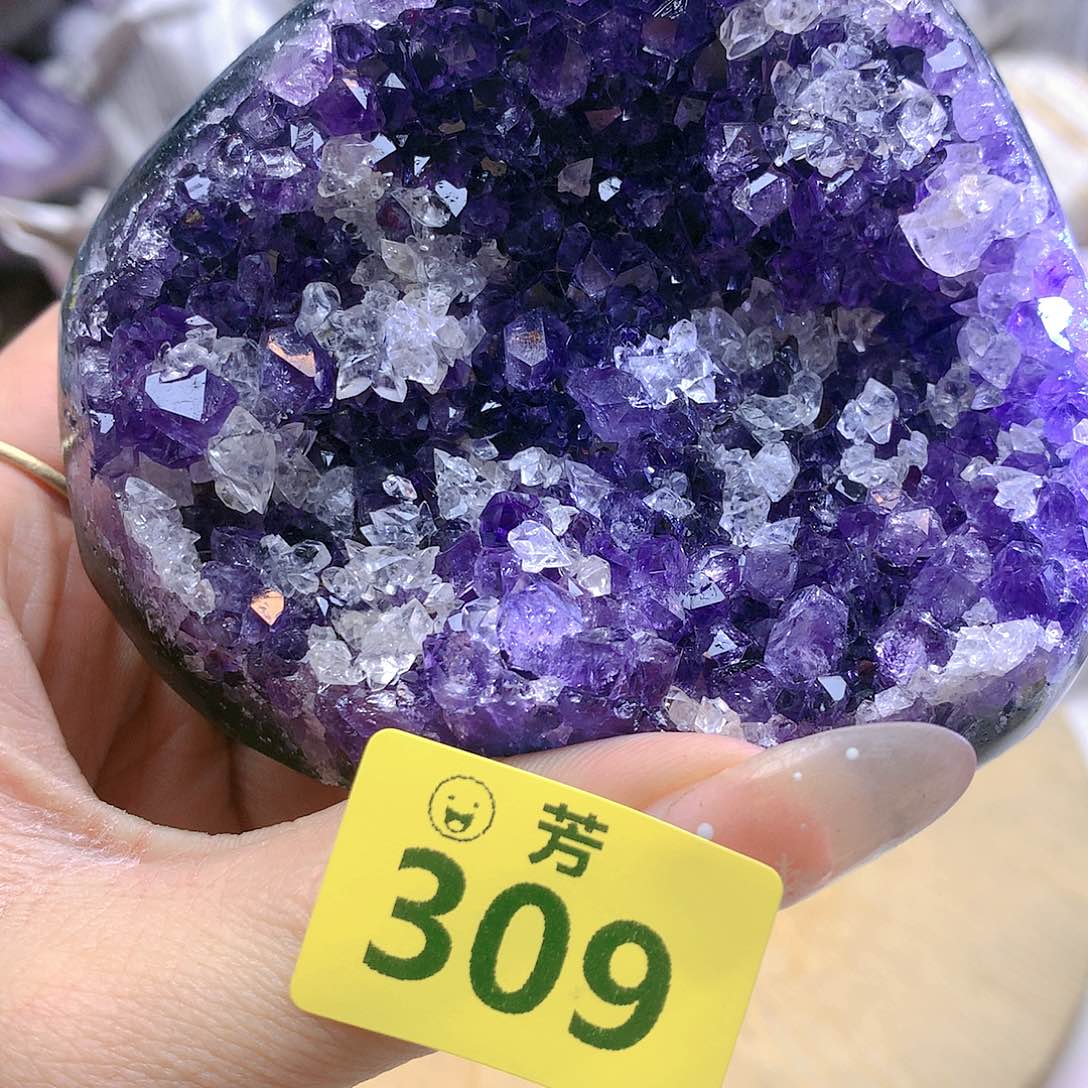 紫晶大型摆件（非配饰）未镶嵌