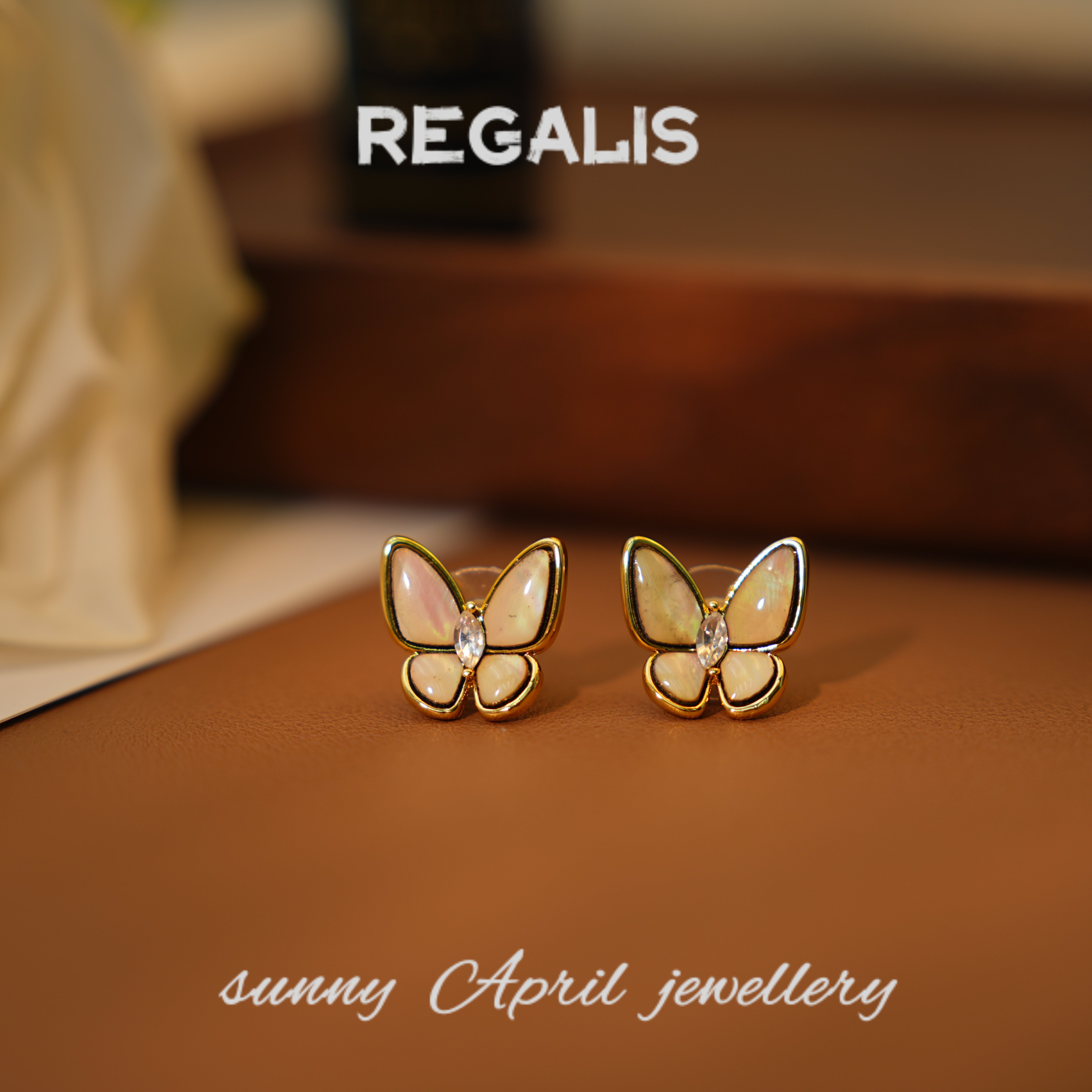 铜合金耳饰 女法式蝴蝶昆虫小巧耳饰优雅小众ins百搭E5631