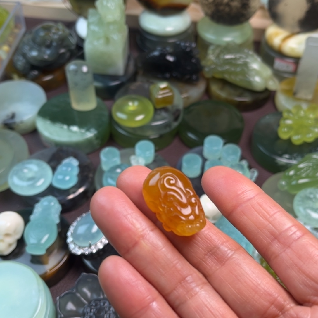 蛇纹石玉未镶嵌岫玉
