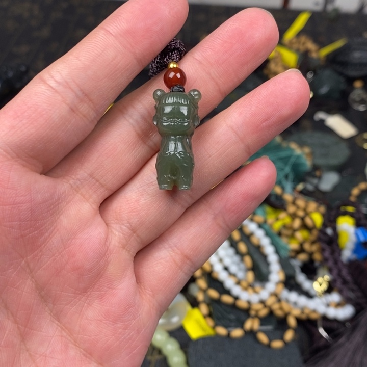 颈饰未镶嵌和田玉