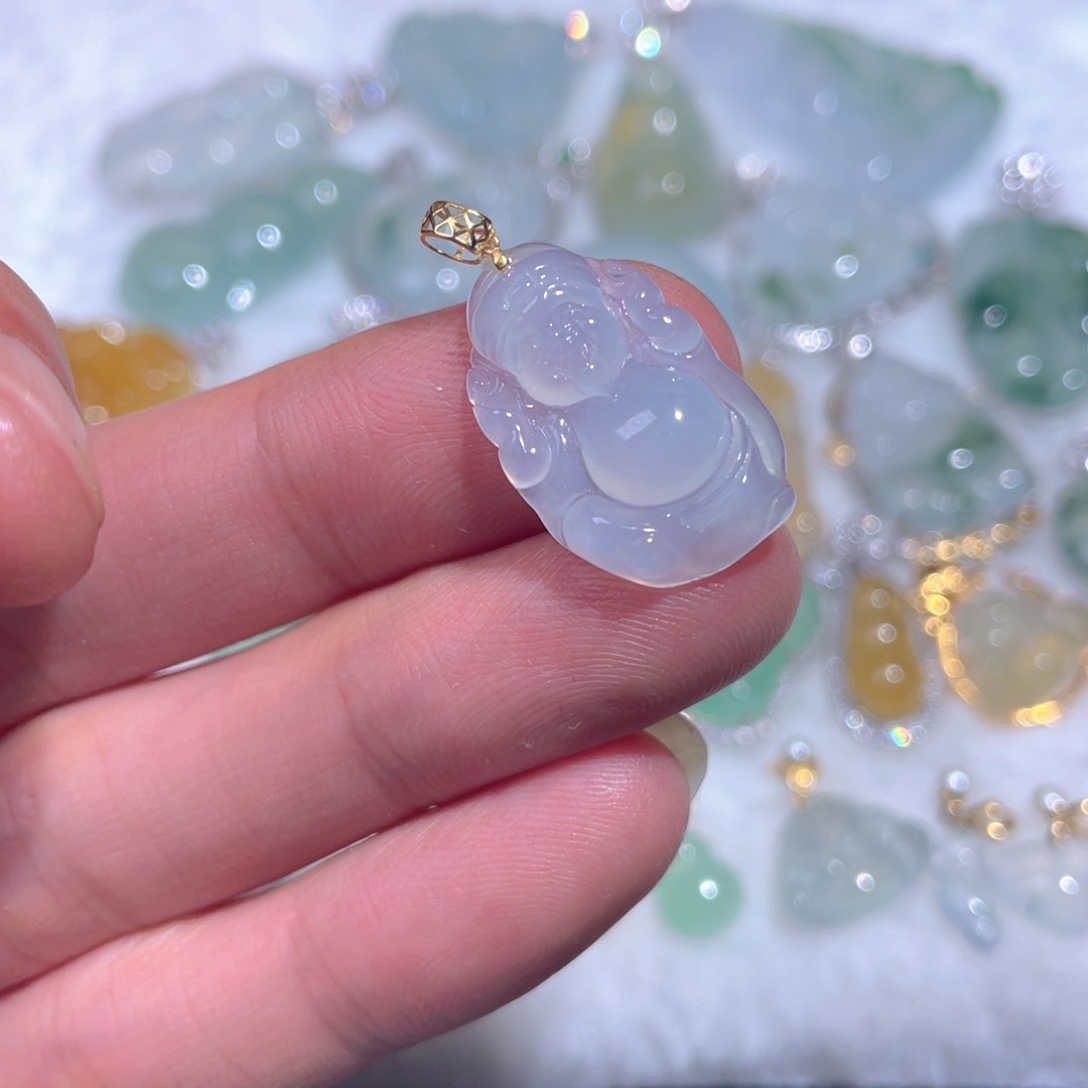 翡翠18K金镶嵌颈饰翡翠