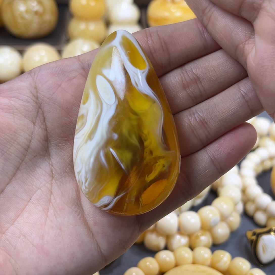 手串琥珀未镶嵌水滴