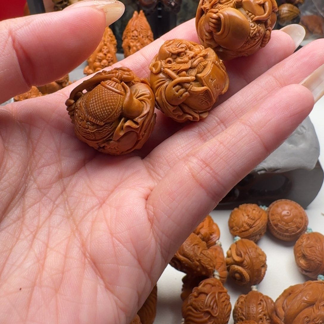 手串/手链橄榄核是***醒钟馗2.4左右