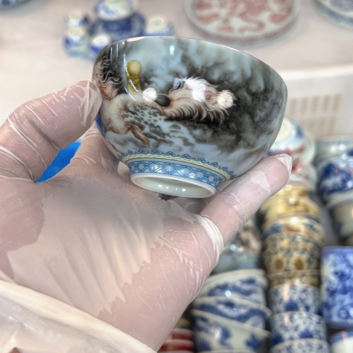 瓷片白青花粉彩梦马鸡心杯主人杯全品