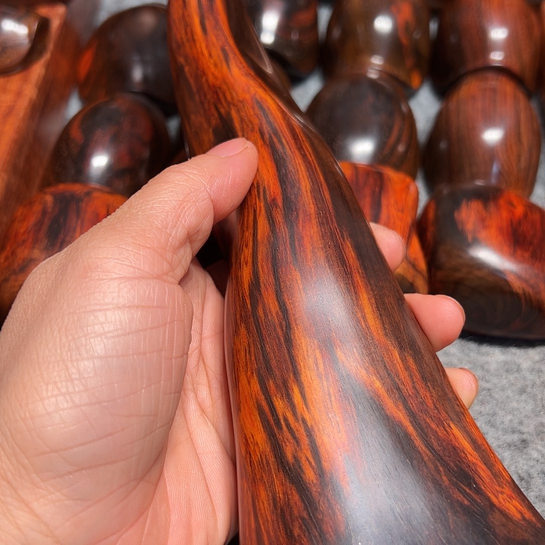 b***h交趾黄檀（大红酸枝）