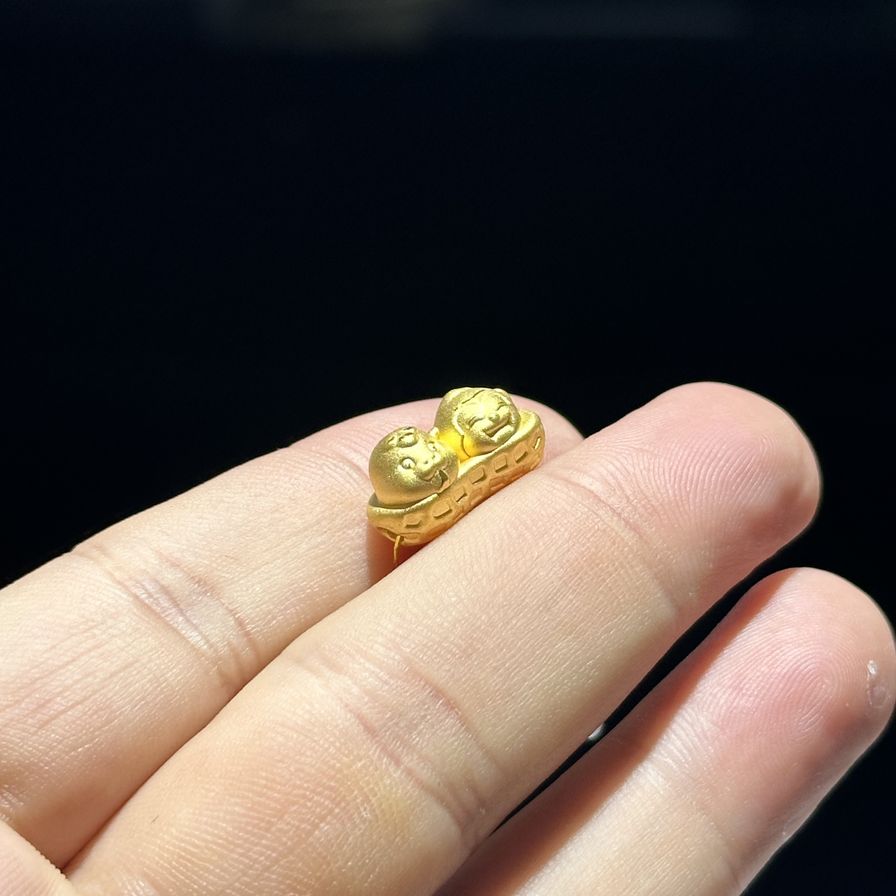 足金999 六合蛇猴花生通孔 1.181