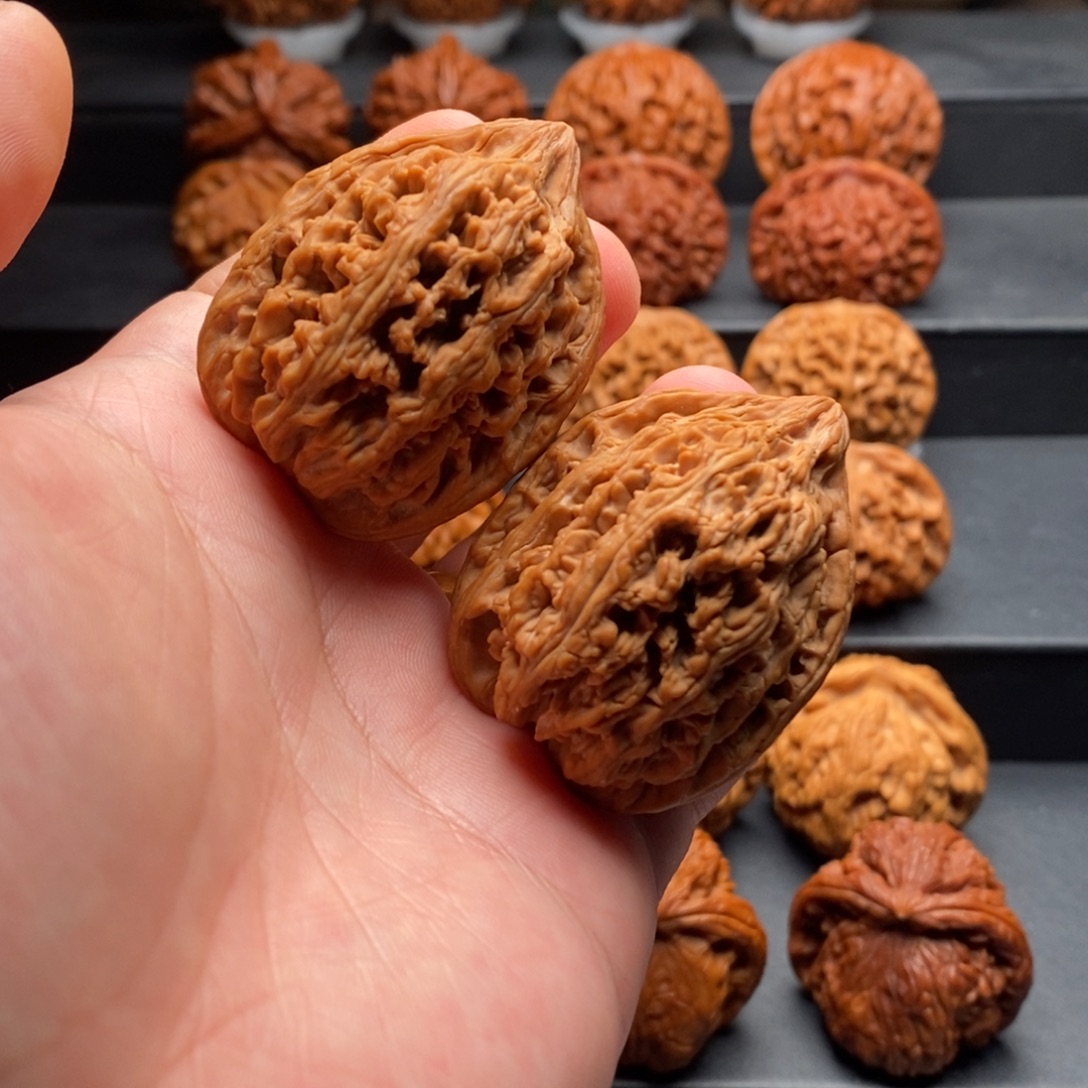 文玩核桃吊坠37九龙筋