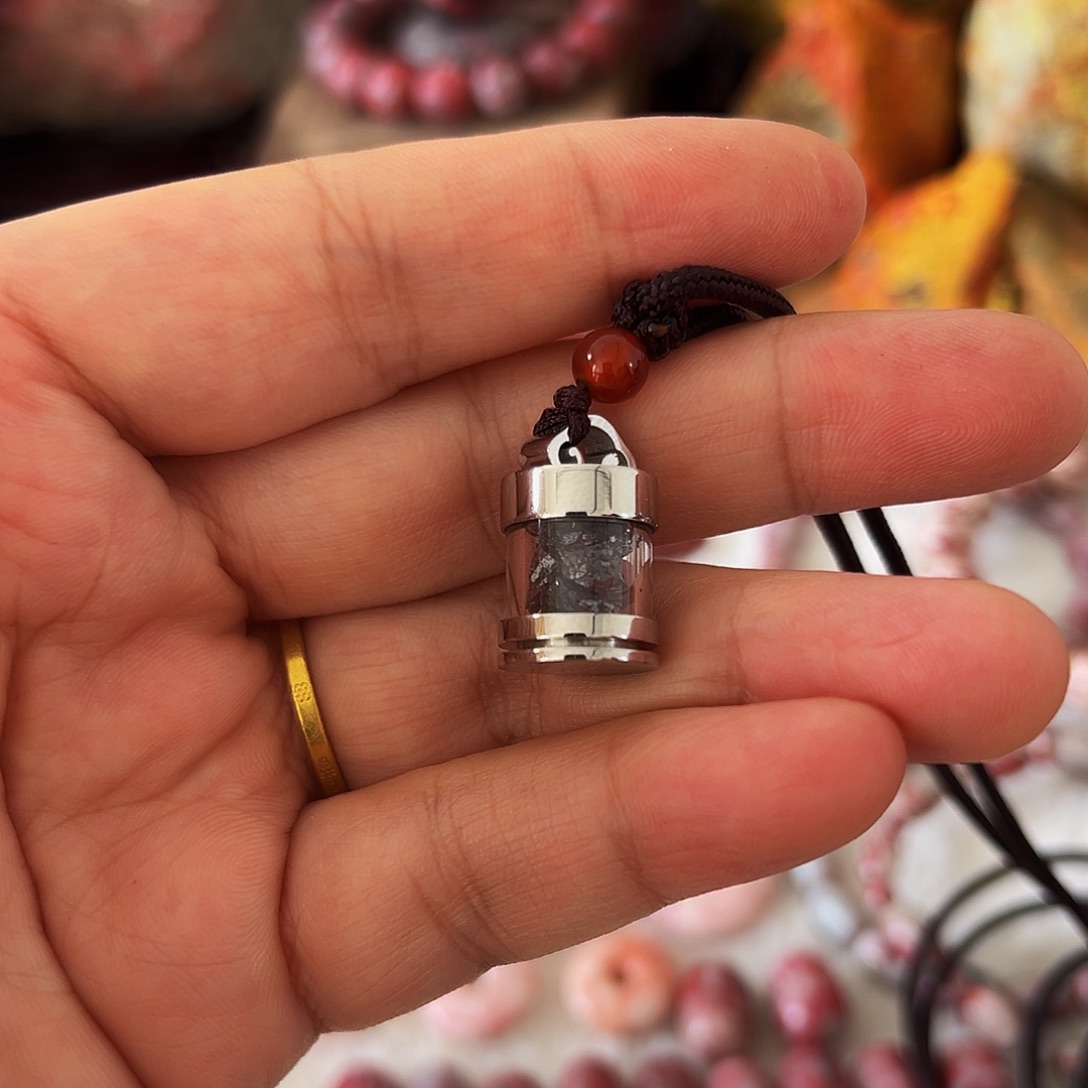 天然辰砂福利朱砂吊坠