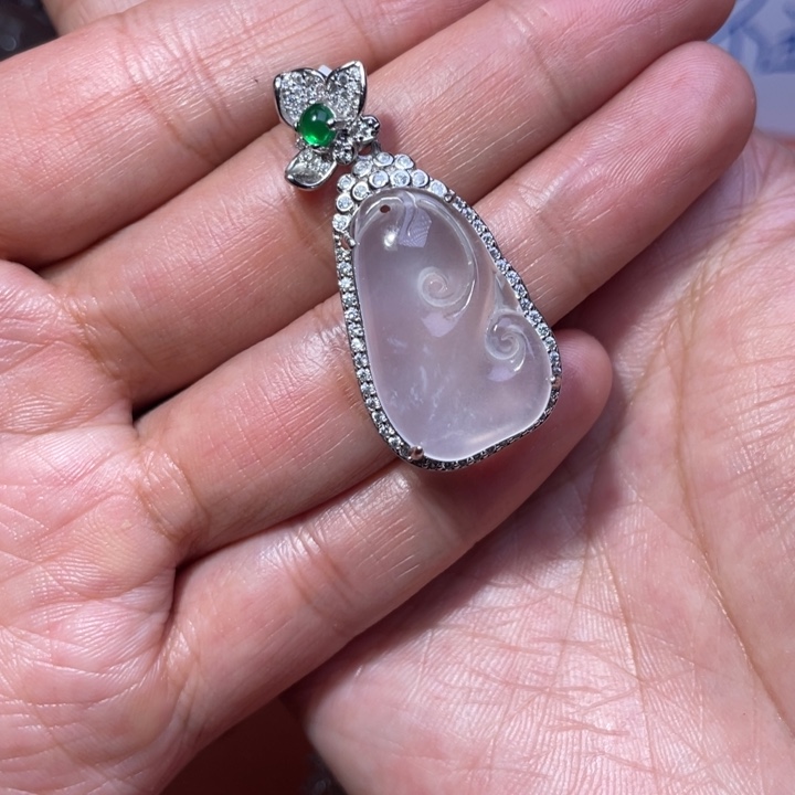 石英质玉合金吊坠(不含链)