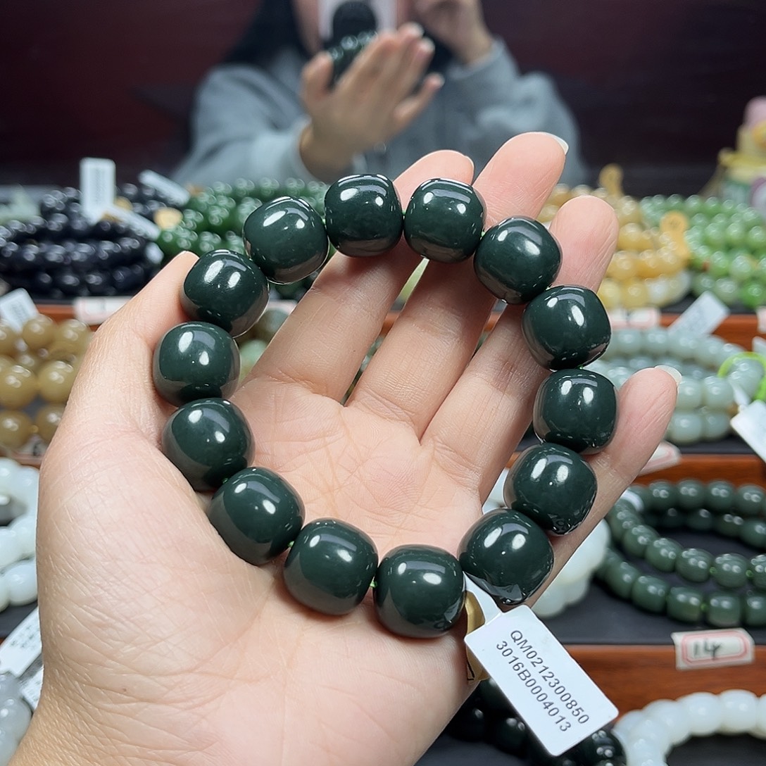 和田玉未镶嵌手链