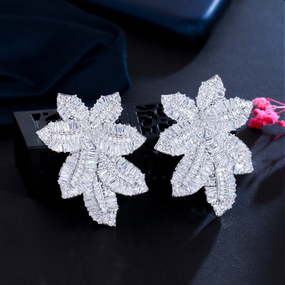 铜合金锆石耳饰 103个性高级感重工耳环 S925银针大树叶子轻奢微