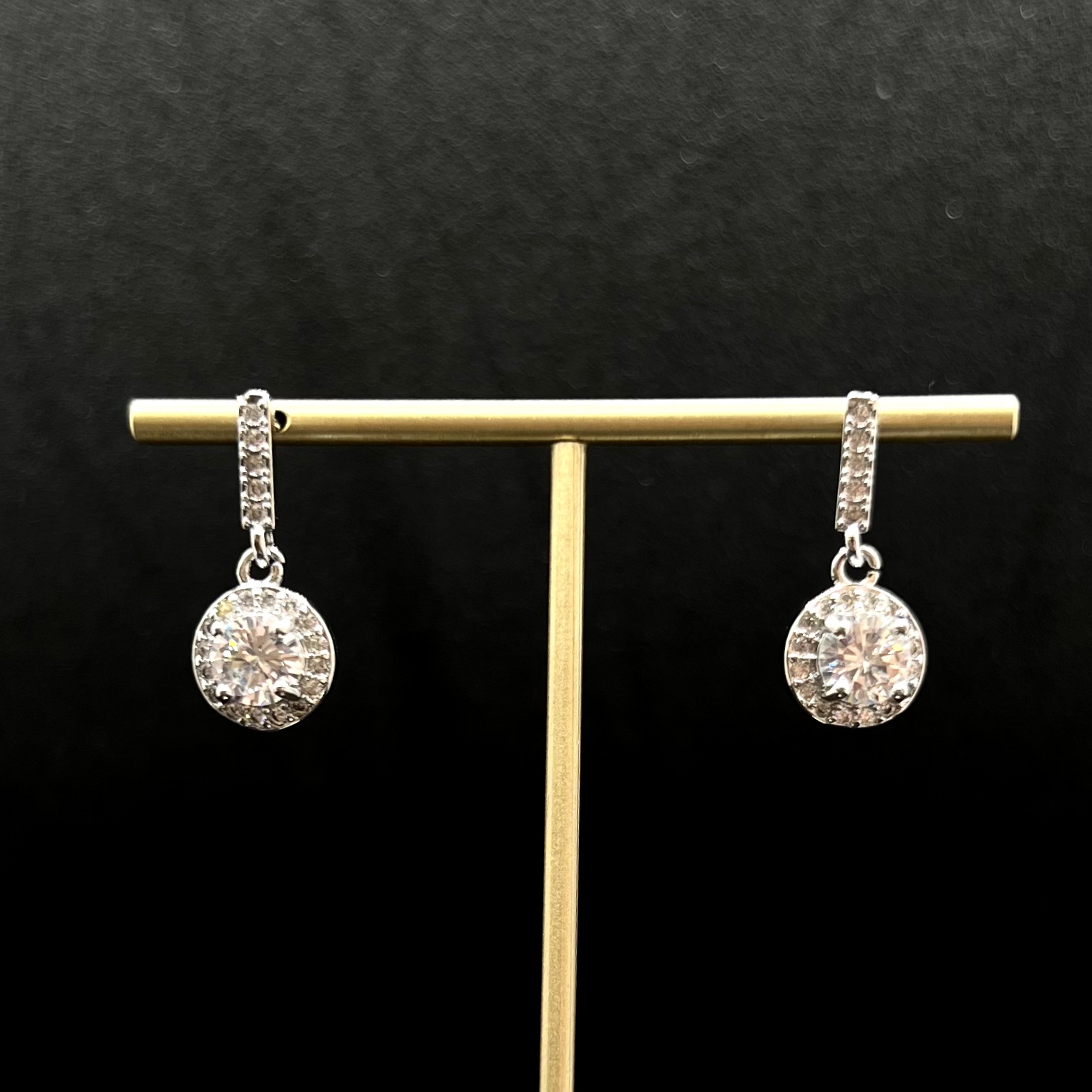 培育蓝宝石/White Sapphire/VVD/白蓝宝耳坠